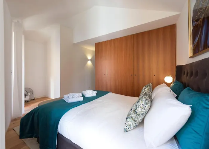 Riverviews | Monte Dos Judeus Apartment